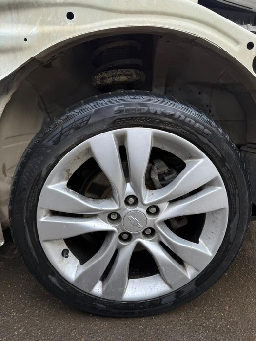 Продам нормальную резину