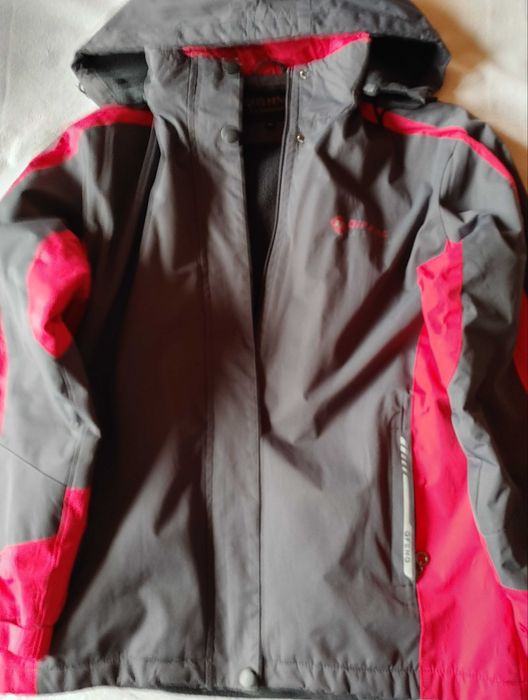 Jacheta de vant cu gluga