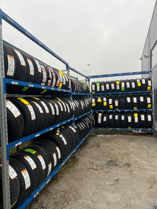 Rafturi metalice depozitare anvelope cauciucuri roti stoc 5c8