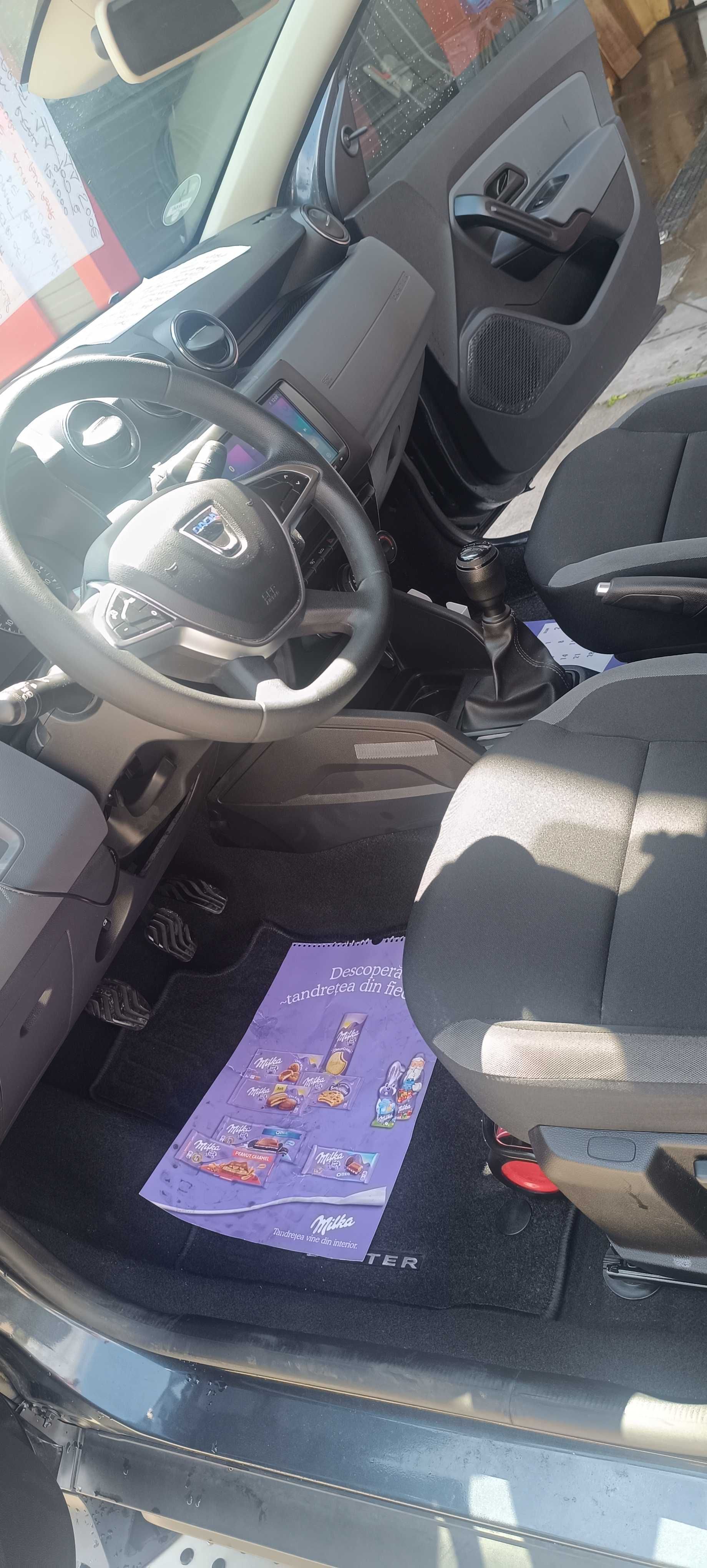 Dacia Duster 4X2 , 1.6 benzina, km putini, euro 6