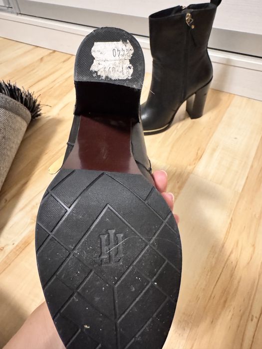 Tommy Hilfiger – кожени боти на ток