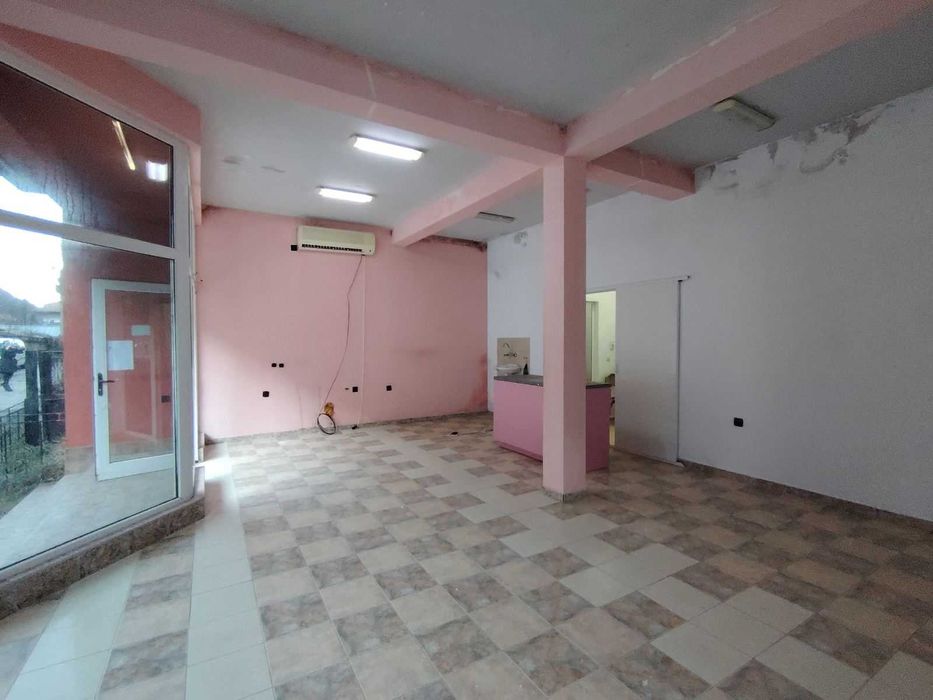 Къща и магазин в Тетевен !