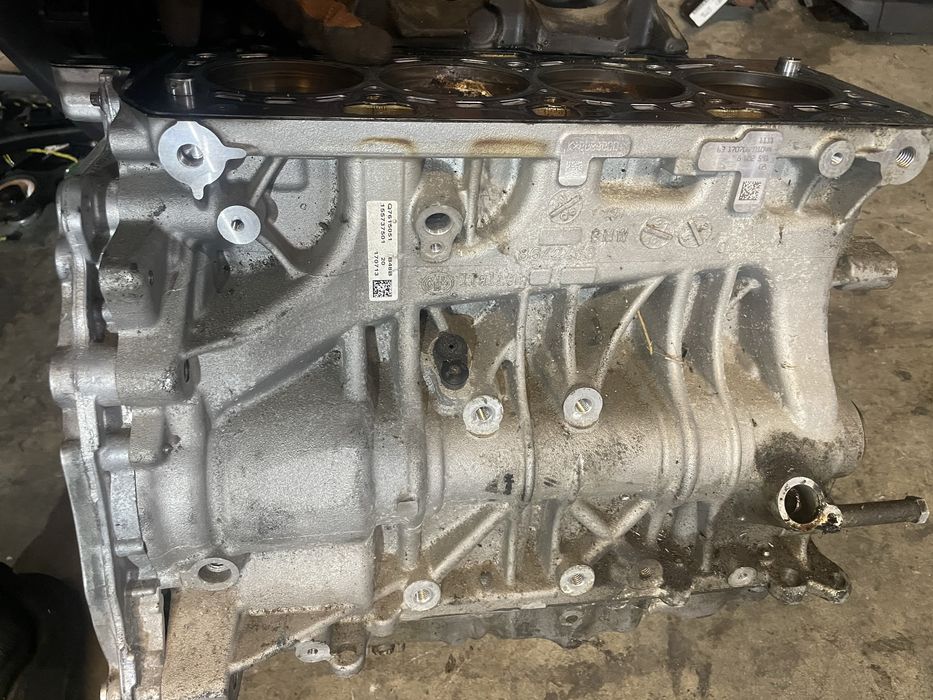 Блок/ двигател БМВ 530и, Б48 (bmw b48 dvigatel)