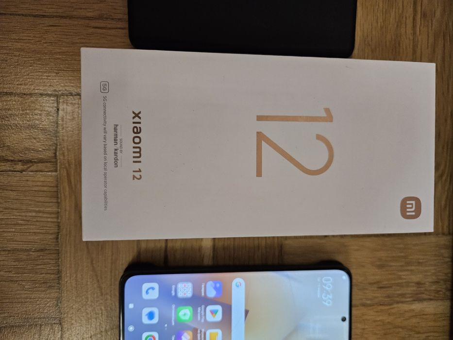 Смарт телефон Xiaomi 12 Gray 256gb памет 8gb RAM 5G С две сим карти. Т