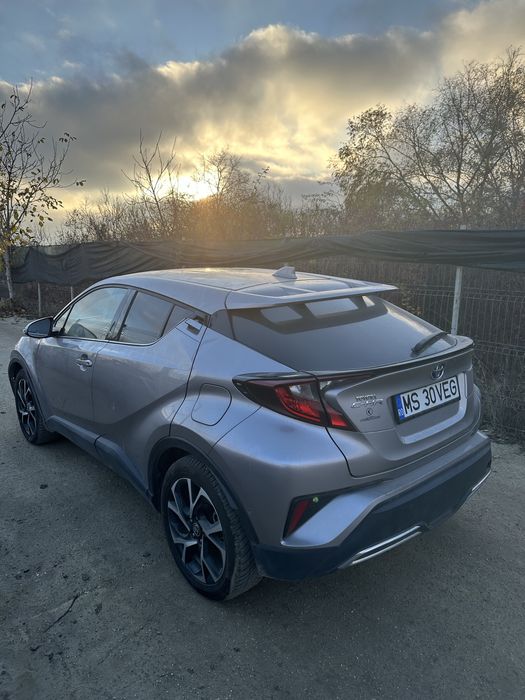 Toyota CH-R 2022 2.0 benzina + Hybrid 80.000 KM AVARIAT / AVARIATE