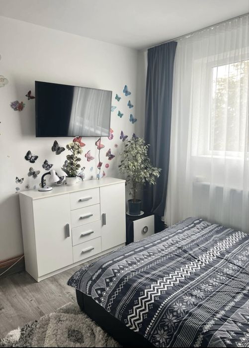 Vand apartament 3 camere