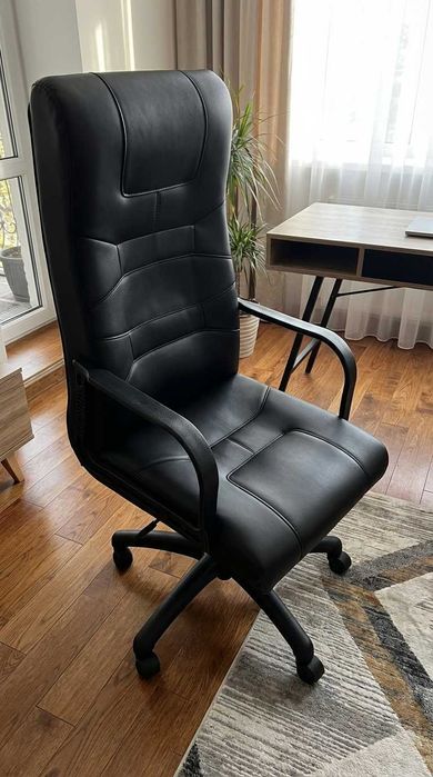 Кресло офисное - почти даром