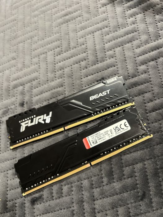 Vand 32g RAM ddr4 3200mhz NOI !