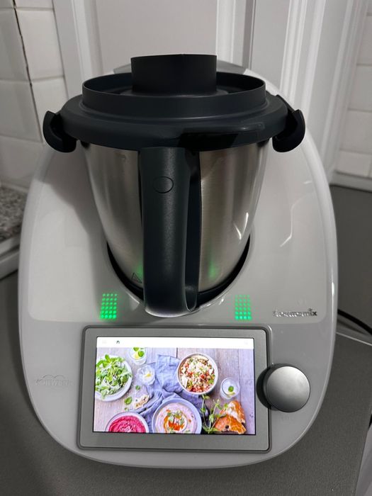 Vând Thermomix TM6 – stare excelentă, cu garanție până în 2027