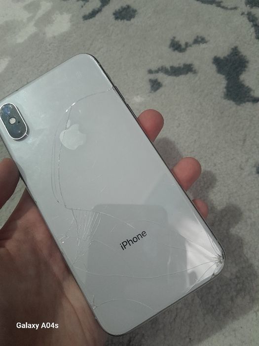 Продам айфон х срочно