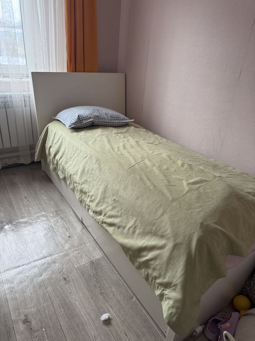 Продам две кровати икея