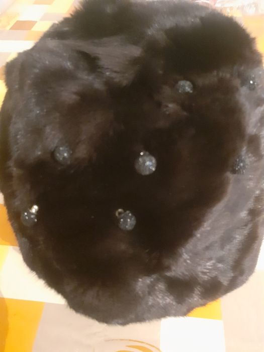 Продам женскую норковую шапку