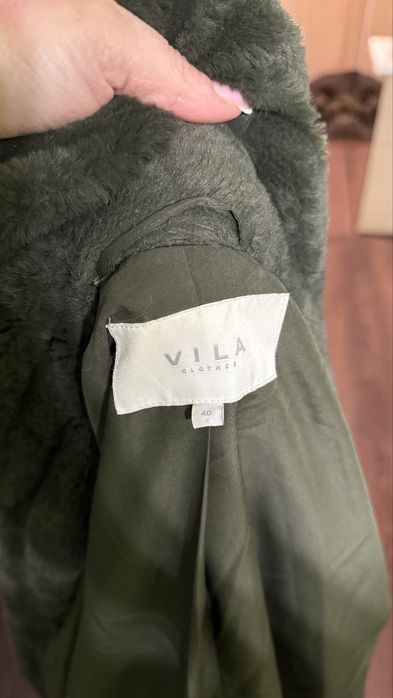 Пухкаво палто Vila.