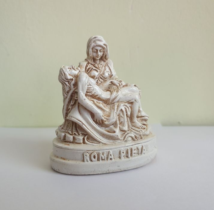 Miniatura italiana Pieta de Michelangelo ca noua