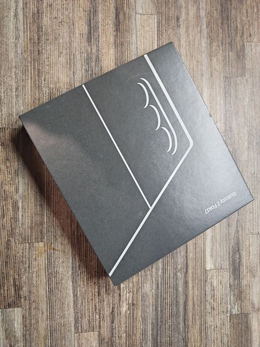 Чисто нов Samsung Galaxy Fold 7 512 GB Гаранция