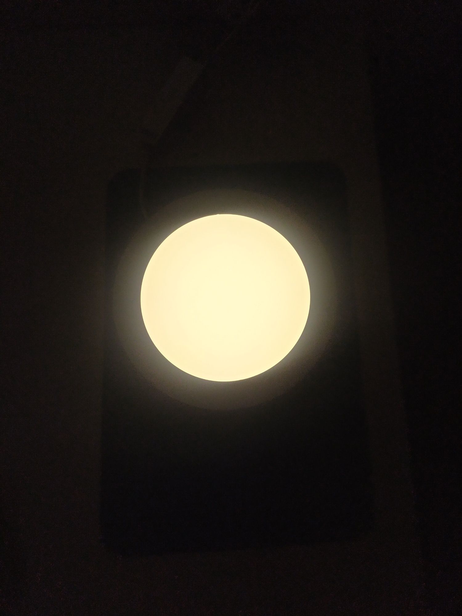 Светодиодный  встраиваемый светильник потолочный