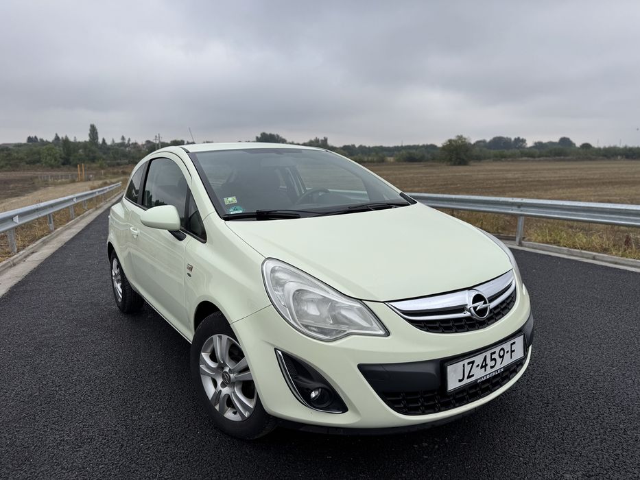 Opel Corsa facelift  1.4 benzina /2011/Euro 5