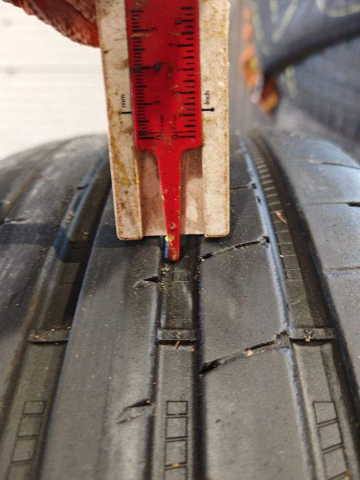 Vand cauciucuri godyear 235/65/18 dot2019