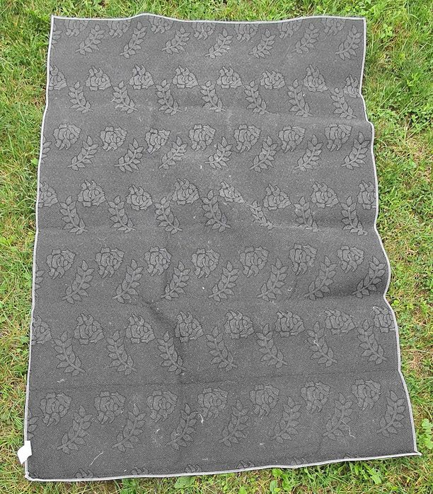 Covoare variate, 2 noi, 1 folosit, 120/80 cm.