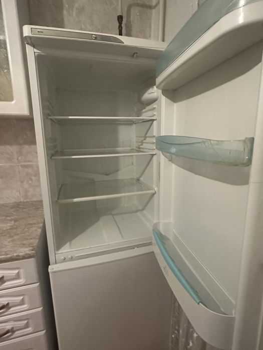 Холодильник б/у рабочий