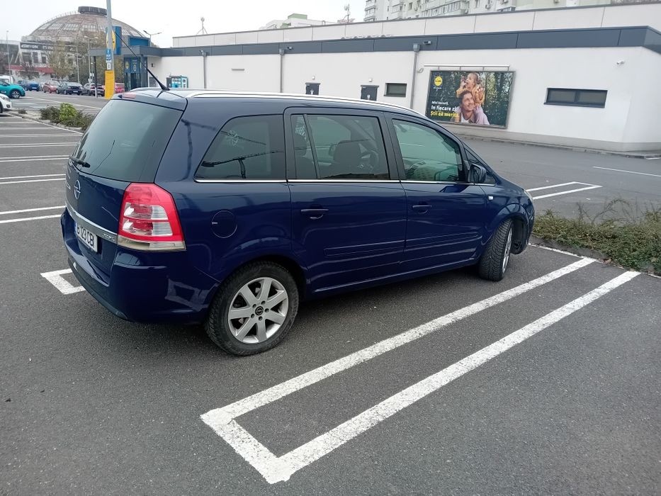 Opel Zafira 7 locuri