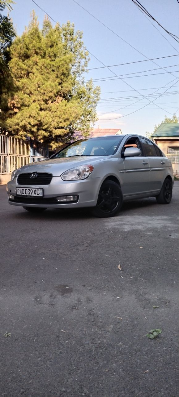 Hyundai accent 2006