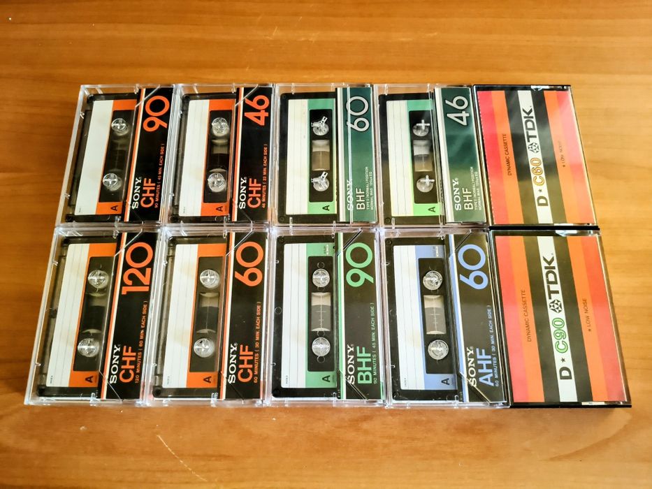 10-Винтажных Аудиокассет с Записями
