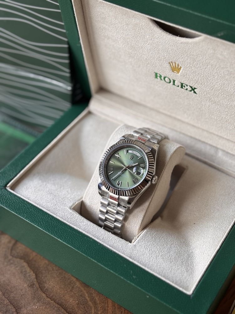 Rolex Day-Date In Green President 40 mm