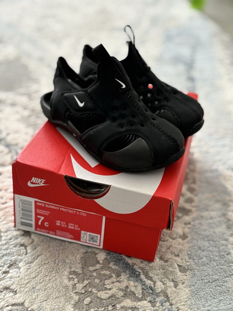 Sanadale Nike ,marime 23.5 (13cm)