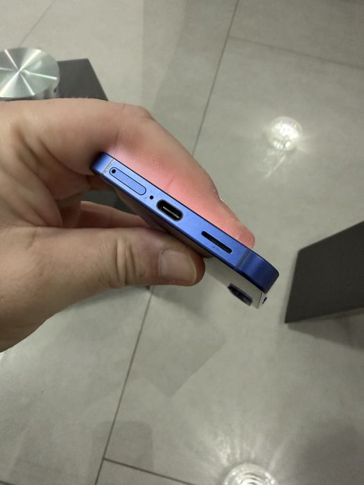 Samsung S25 navy 512GB / 12GB RAM • ca NOU • neverlocked