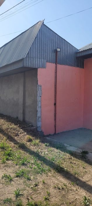 Продается дом с коммерческими помещениями