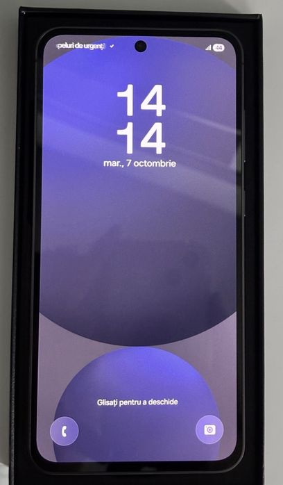 Vand sau schimb S24 FE impecabil la cutie