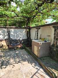 Къща с двор до София, на цената на двустаен апартамент в столицата
