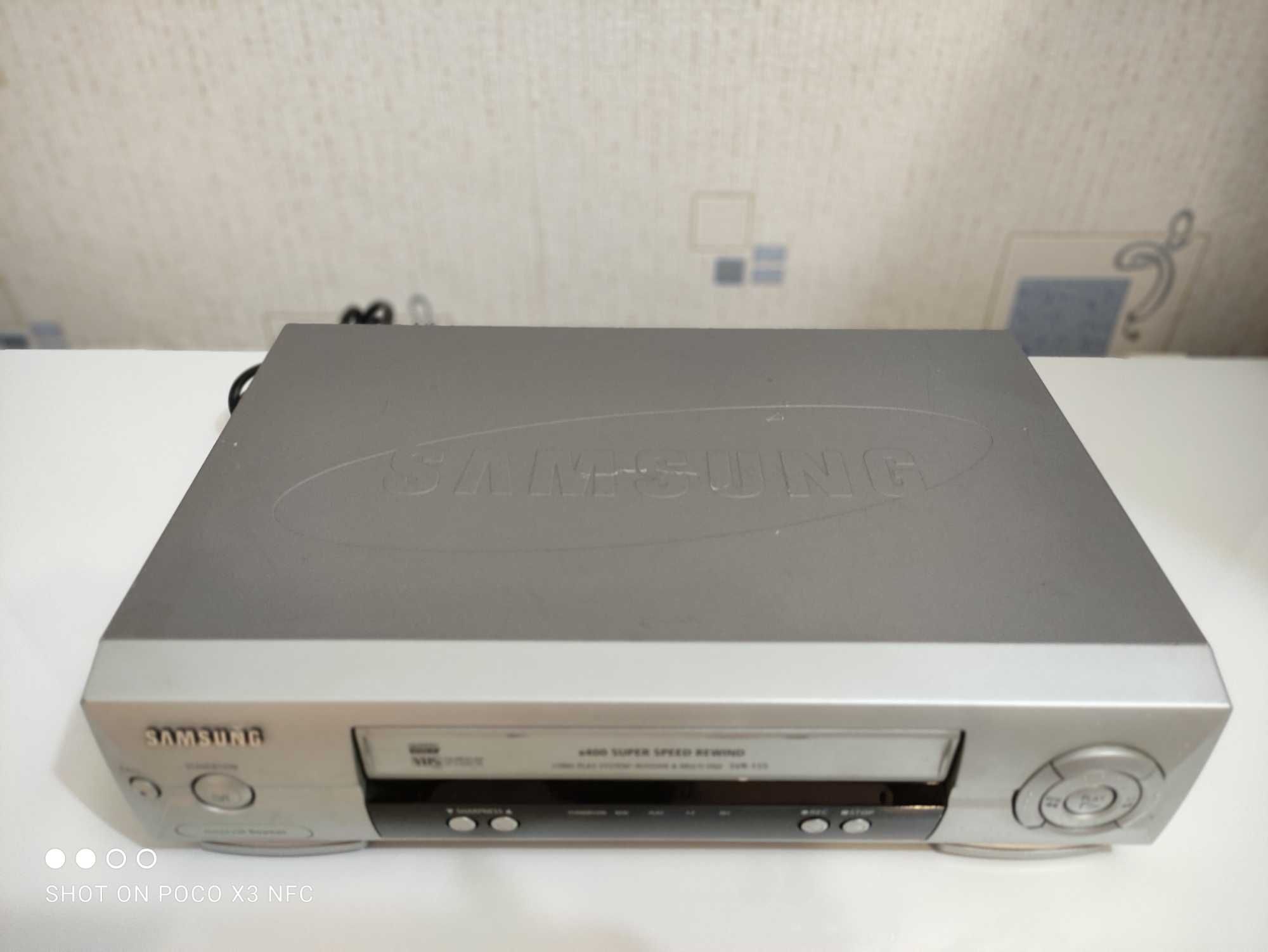 Видеоплеер (VHS кассет) в идеальном состоянии Samsung