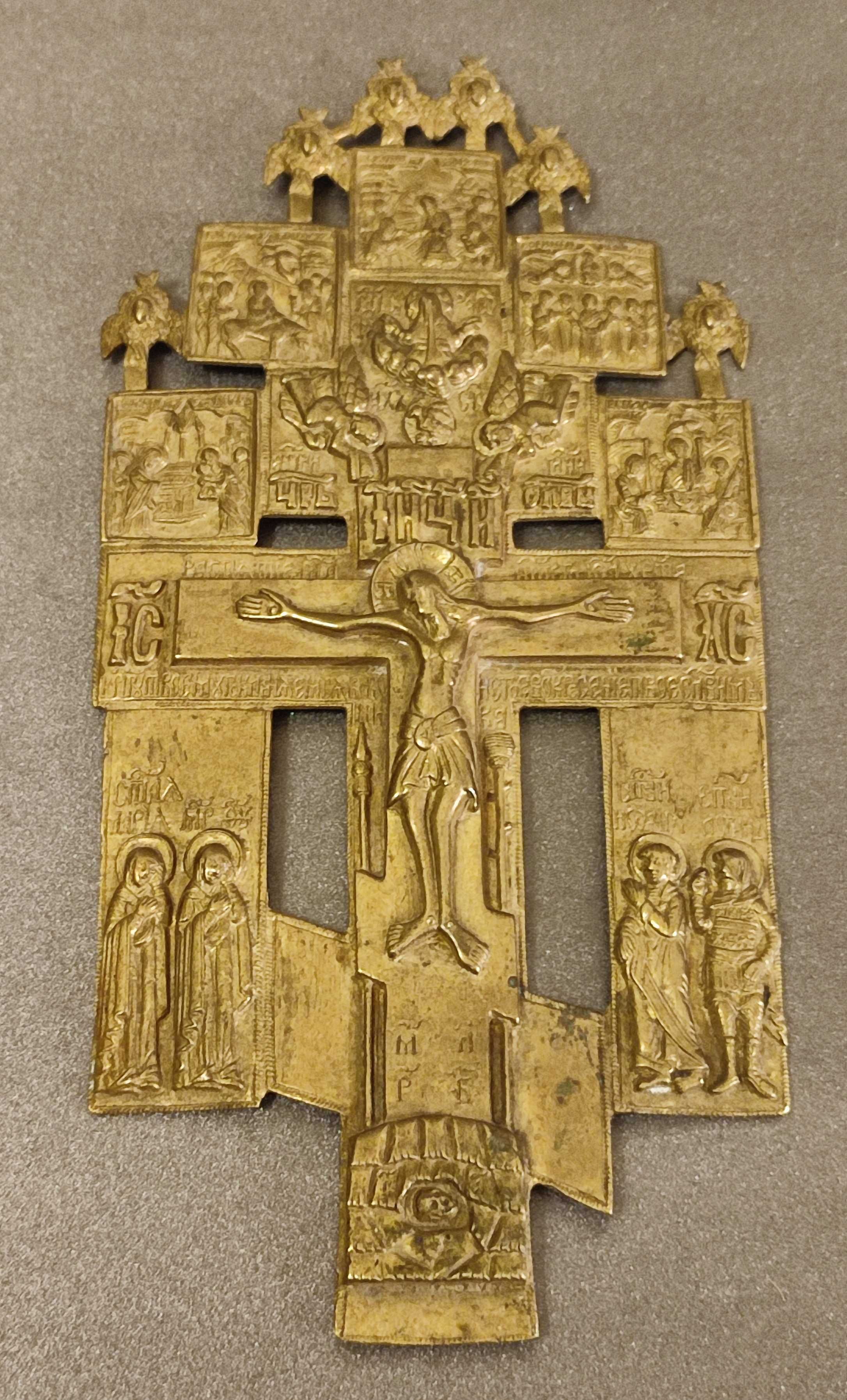 Crucifix rusesc ‘Rastignirea lui Iisus’, bronz, secol. 19 - Piesa RARA
