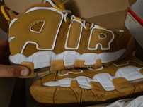 NIKE Uptempo AIR