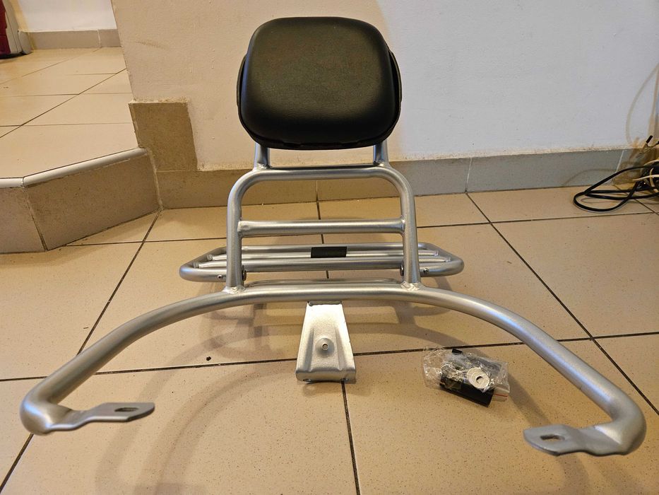 Portbagaj spatar Vespa Sprint Primavera argintiu, motocicletă