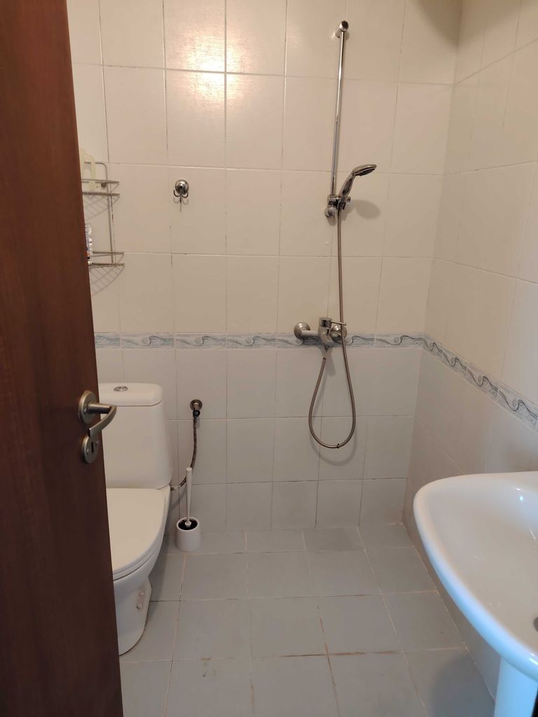 Дава се под наем Тристаен апартамент в Пловдив, Кършияка - 40 кв.м за 331.5 € - Снимка #6