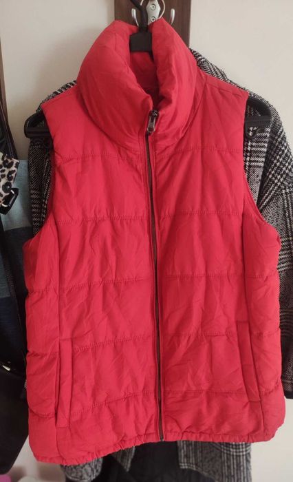 Стилен топъл елек от Old Navy, размер M/малък Л