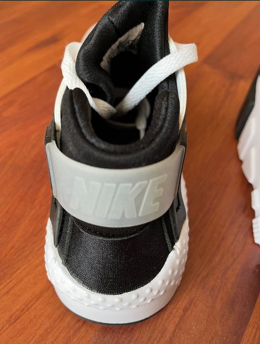 Adidași Nike Huarache nr.36,5