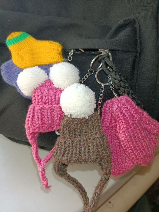 Продам брелки ручная работа.