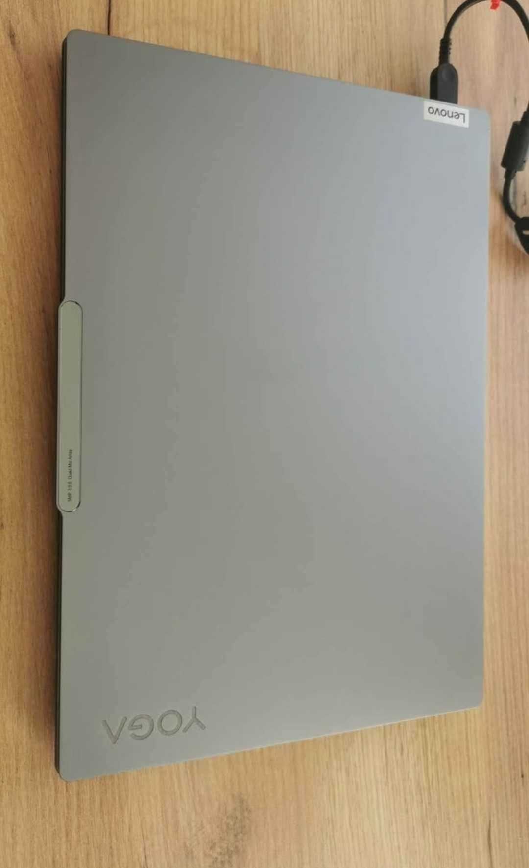 Lenovo Yoga Pro 9 16IMH9