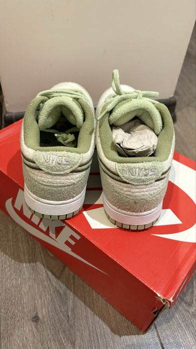 Маратонки от плюш Nike нови