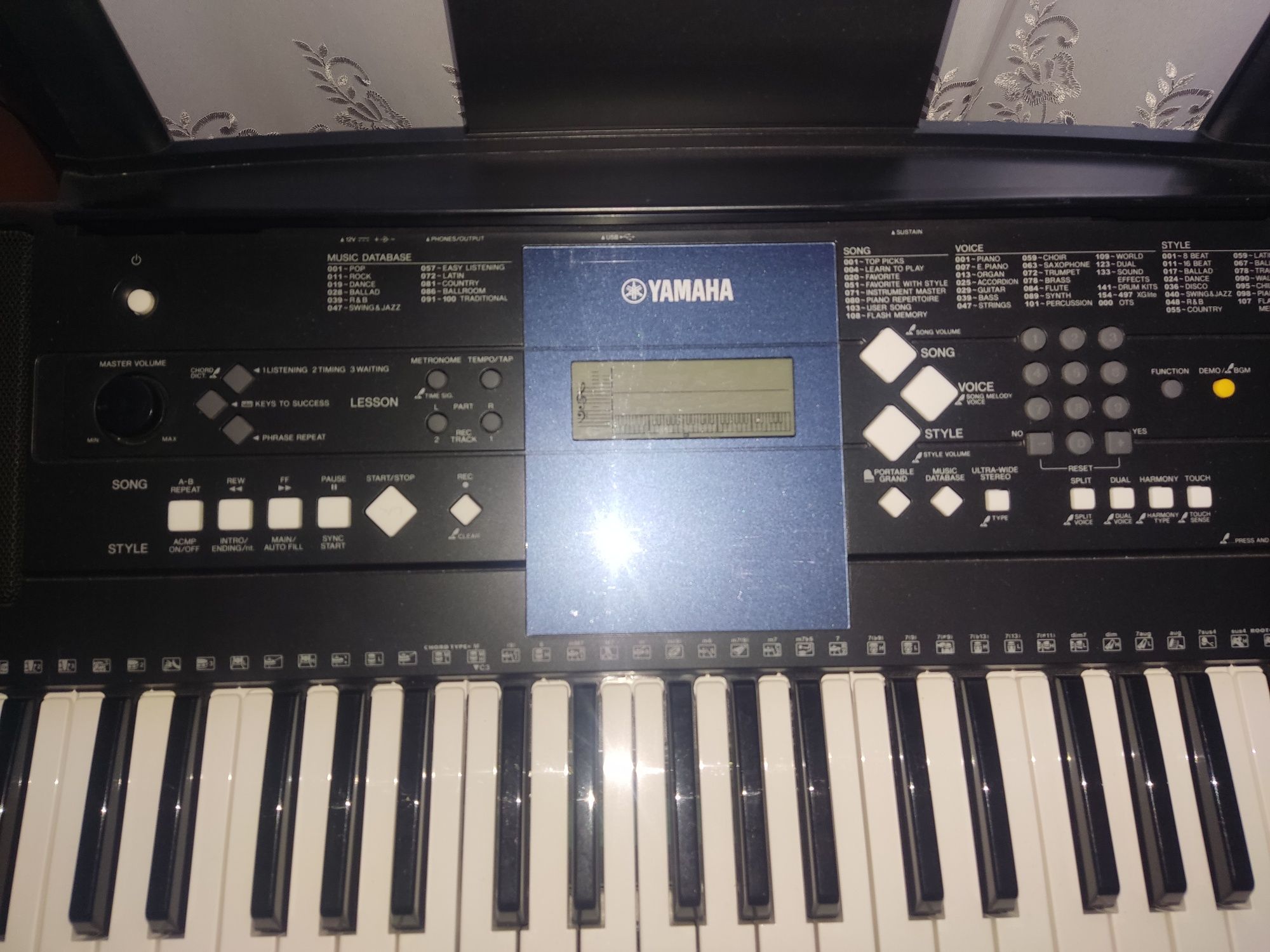 Продам синтезатор Yamaha в идеальном состоянии