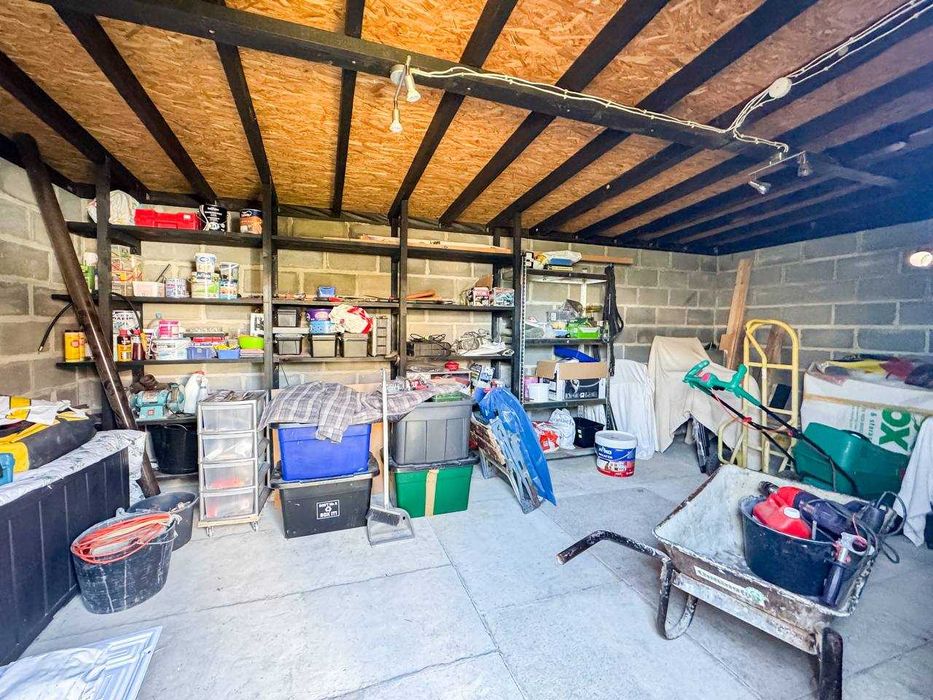 Двуетажна къща в квартал Каменар на град Поморие