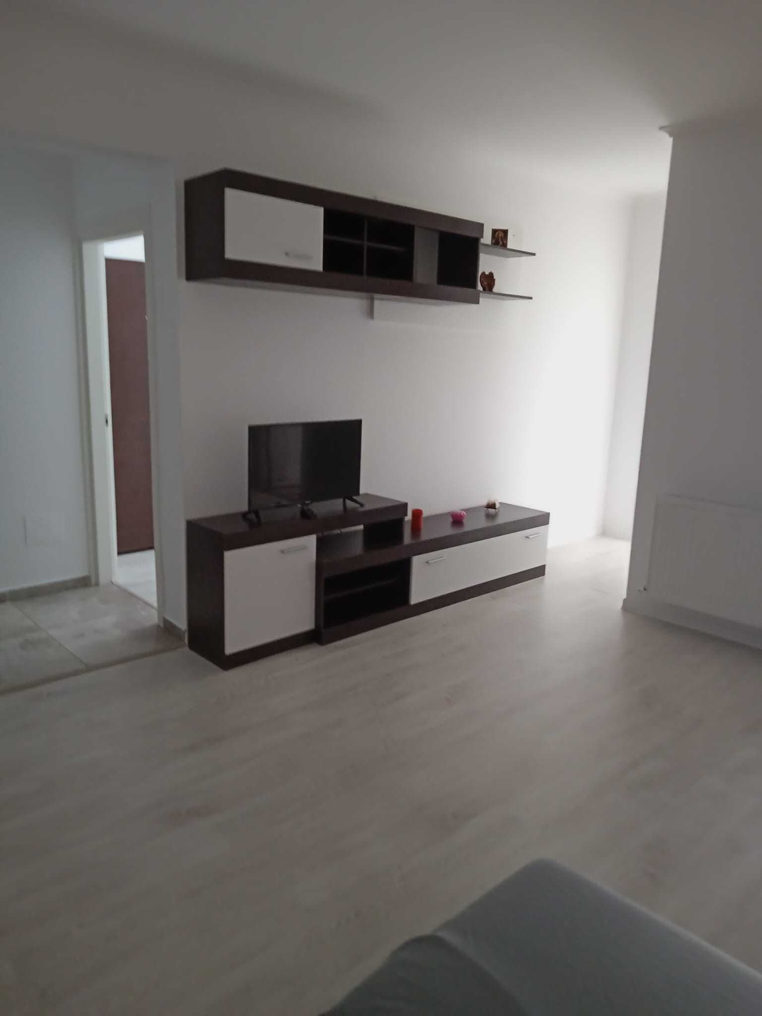 Inchiriez apartament 2 camere militari residence cu parcare