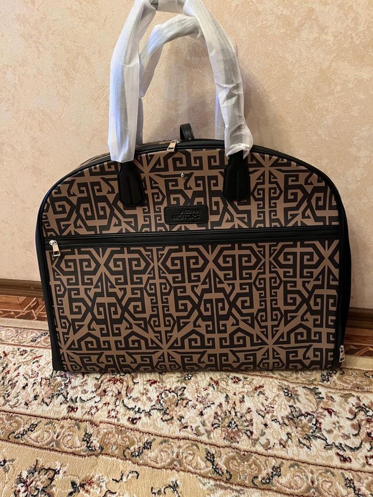 Чехол кейс для костюма