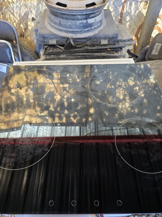 Продавам готварска печка с котлони