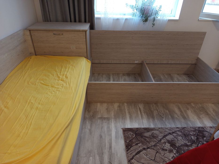Продавам ъглови дивани на 1 година