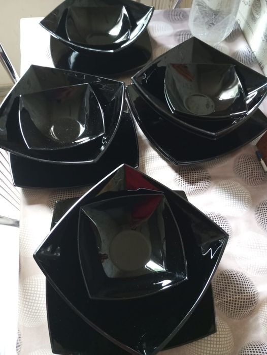 Set farfurii elegante